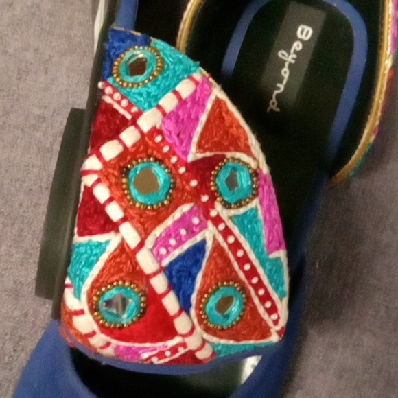 Gorgeous Flats💙 - Picture 3 of 9